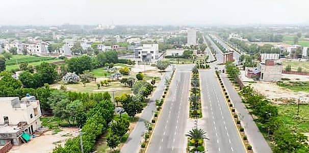DHA PHASE 9 TOWN E BLOCK 4 MARLA COMMERCIAL FOR SALE