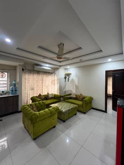 FLAT FOR RENT HUB COMMERCIAL PHASE 8