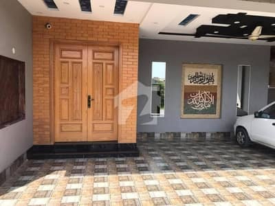 1 Kanal Like brand New House For Sale