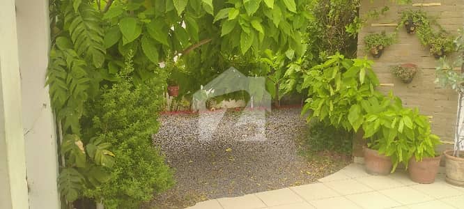 Well Maintained Ready To Move Slightly Used