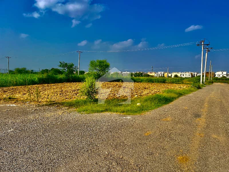 30*60 Level plot in I-15/2 Excellent location 30*60 Level plot in I-15/2 Excellent location
