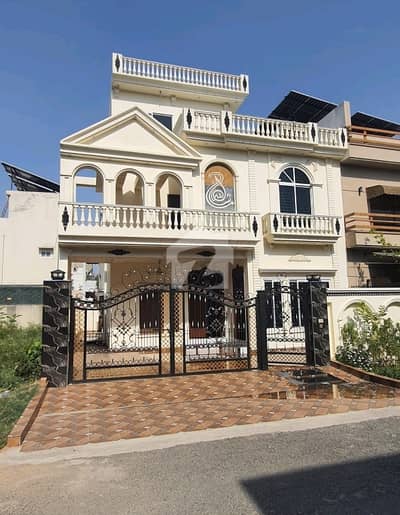 Prime Location In Citi Housing Society House Sized 10 Marla For sale Prime Location In Citi Housing Society House Sized 10 Marla For sale