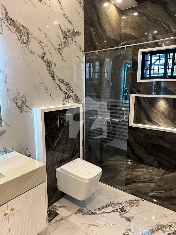 6 6