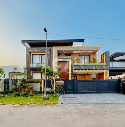 One Kanal semi Farnishd House For Sale In Royal Orchard Multan