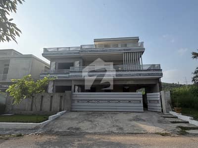 1 Kanal Spacious Grey Sturcture House With 1 Kanal Extra Land- B17 Islamabad