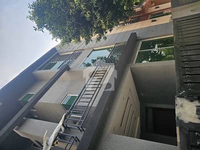 House for sale triple storey facing park 60 ft Road House for sale triple storey facing park 60 ft Road