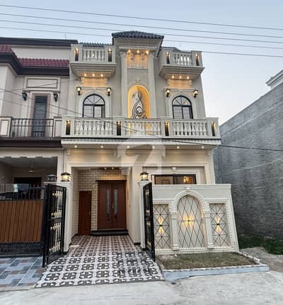 بسم اللہ ہاؤسنگ سکیم جی ٹی روڈ,لاہور میں 3 کمروں کا 3 مرلہ مکان 1.55 کروڑ میں برائے فروخت۔