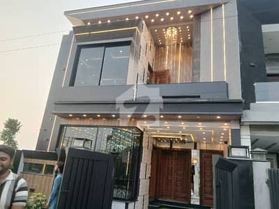 05-Marla Brand New House House Super Prime Location
