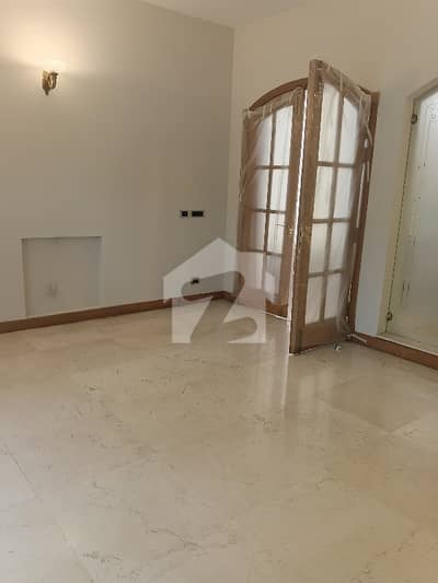 Lower Portion For Rent