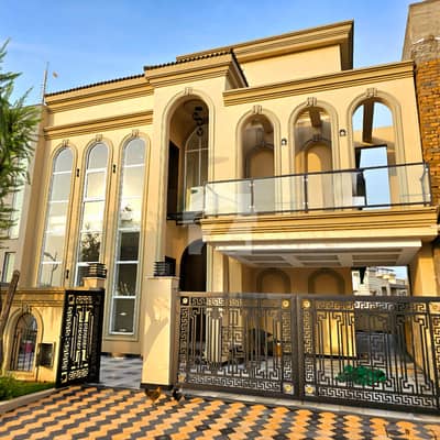 بحریہ ٹاؤن فیز 8 بحریہ ٹاؤن راولپنڈی,راولپنڈی میں 5 کمروں کا 10 مرلہ مکان 4.9 کروڑ میں برائے فروخت۔ بحریہ ٹاؤن فیز 8 بحریہ ٹاؤن راولپنڈی,راولپنڈی میں 5 کمروں کا 10 مرلہ مکان 4.9 کروڑ میں برائے فروخت۔
