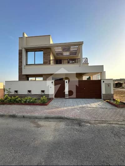 272sq yd Ready to Move Villa in Precinct-1 0.5km from main entrance. A-One Construction Standard 5Bed Drawing Dining Lounge