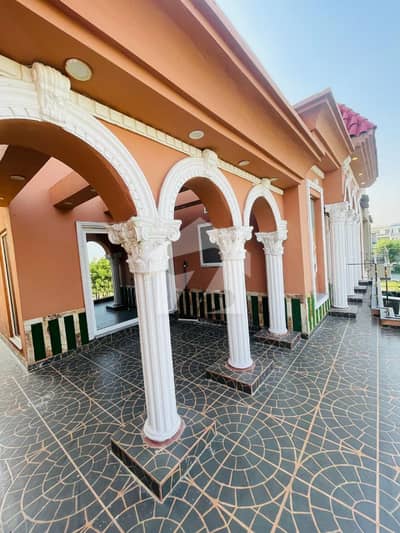 10 Marla Spanish House 60 Feet Road Near Adjacent to Park