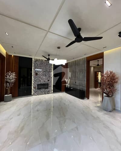 10 Marla Used House For Sale In New Shaheen Block Sector B Bahria Town Lahore