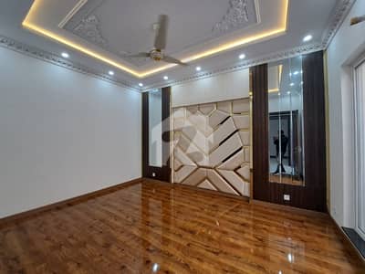 20 Marla House In Only Rs. 90000000