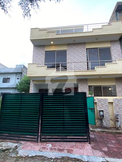 4Marla House For Rent 3bed With Washroom Drawing Dining Tvl 2Kichen Store Servant Room Parking Gas Electric