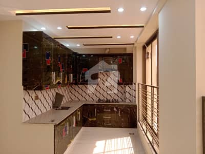 1 BED SPACIOUS AND LUXURY SEMI FURNISHED APARTMENT AVAILABLE FOR RENT BAHRIA TOWN LHR NEAR IMTIAZ MALL AND EIFFEL TOWER