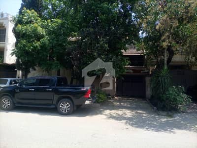 Urgent House For Sale | Triple Store|Main Chaklala Scheme 3 | 40 Ft Wide Street|