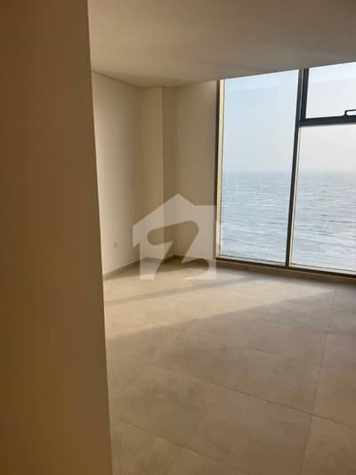 CHANCE DEAL Apartment For Sale | The Views ( BOULEVARD VIEW )