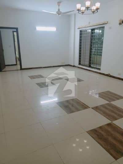12 Marla 4 Bed Flat For Rent In Askari 11 Lahore