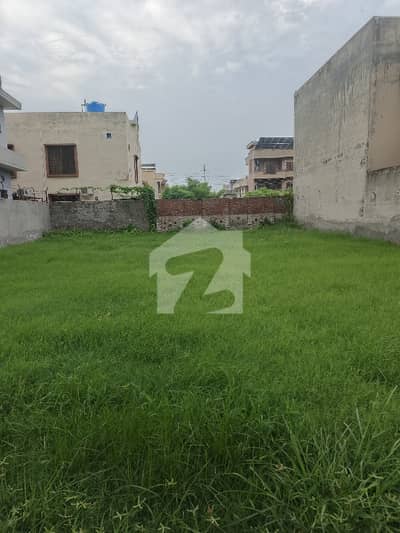 1 KANAL PLOT FOR SALE TARIQ GARDEN