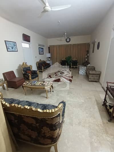 Independent house available for rent at main 5 star outclass location Ideal for IT, Call Center, Software House, Outlet, or Salon Independent house available for rent at main 5 star outclass location Ideal for IT, Call Center, Software House, Outlet, or Salon