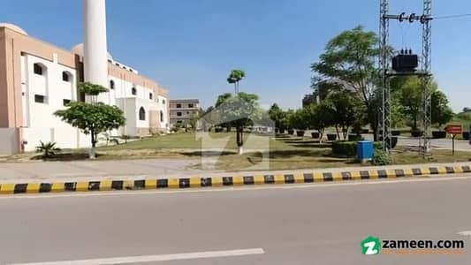 انجنیئرز کوآپریٹو ہاؤسنگ ڈی ۔ 18,اسلام آباد میں 1 کنال رہائشی پلاٹ 1.19 کروڑ میں برائے فروخت۔