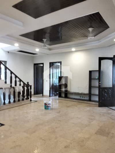 NEW independent upper portion for rent in E11
