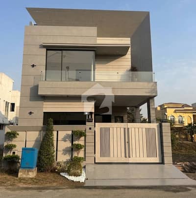 Luxury 5 Marla Designer Home with a Stunning Contemporary Look
