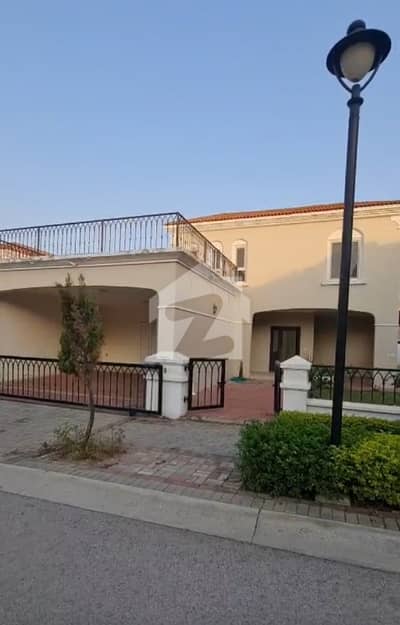 عمارکینیان ویوز اسلام آباد میں 4 کمروں کا 1 کنال مکان 1.9 لاکھ میں کرایہ پر دستیاب ہے۔