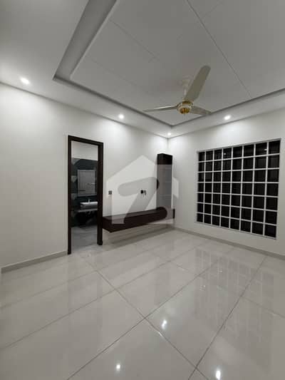 10 Marla Vip Like A Brand New Lower Portion Available For Rent