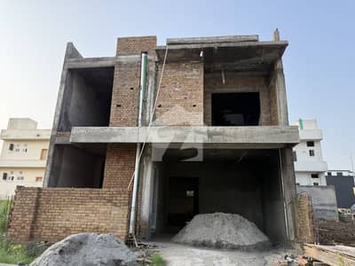 فیصل مارگلہ سٹی بی ۔ 17,اسلام آباد میں 4 کمروں کا 8 مرلہ مکان 2.9 کروڑ میں برائے فروخت۔ فیصل مارگلہ سٹی بی ۔ 17,اسلام آباد میں 4 کمروں کا 8 مرلہ مکان 2.9 کروڑ میں برائے فروخت۔