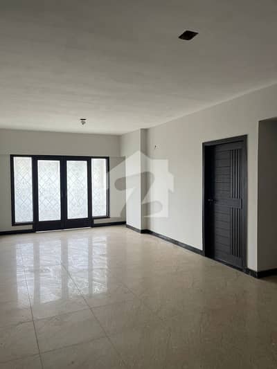Prime Location Flat Sized 2000 Square Feet Is Available For Sale In Shahra-E-Faisal Prime Location Flat Sized 2000 Square Feet Is Available For Sale In Shahra-E-Faisal