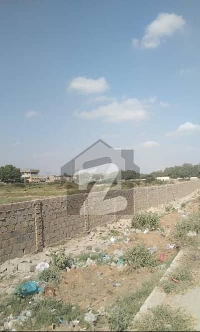 سُپر ہائی وے کراچی میں 222 کنال کمرشل پلاٹ 34.5 ارب میں برائے فروخت۔