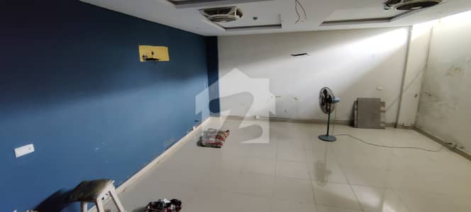 ڈی ایچ اے فیز 3 - بلاک زیڈ ڈی ایچ اے فیز 3,ڈی ایچ اے ڈیفینس,لاہور میں 8 مرلہ Studio دکان 1.5 لاکھ میں کرایہ پر دستیاب ہے۔