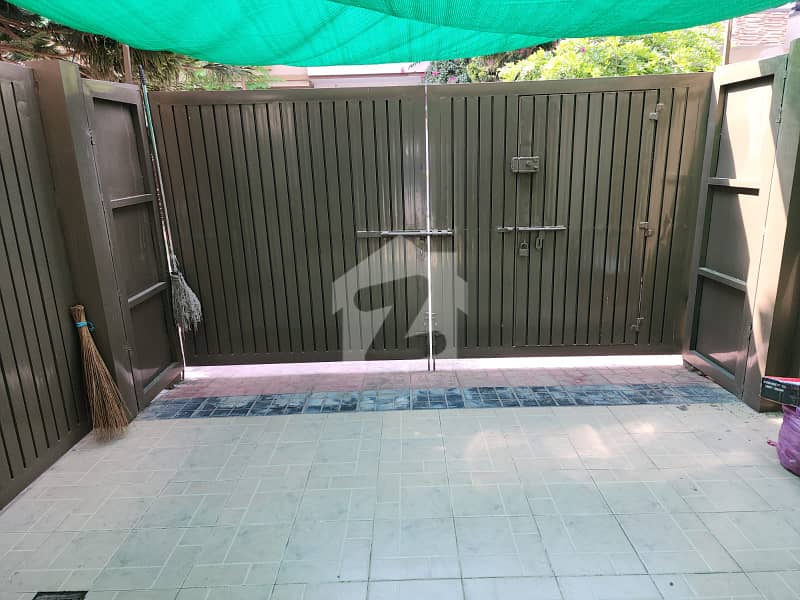 G-13 25x40 Double Story House Available For Sale G-13 25x40 Double Story House Available For Sale