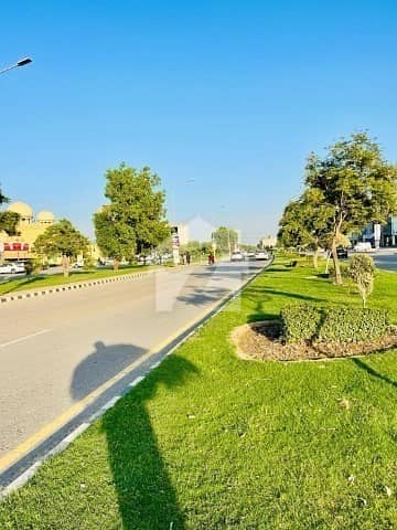 لیک سٹی رائیونڈ روڈ,لاہور میں 5 مرلہ رہائشی پلاٹ 1.5 کروڑ میں برائے فروخت۔ لیک سٹی رائیونڈ روڈ,لاہور میں 5 مرلہ رہائشی پلاٹ 1.5 کروڑ میں برائے فروخت۔
