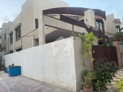 نیوی ہاؤسنگ سکیم کارساز کراچی میں 5 کمروں کا 14 مرلہ مکان 20.65 کروڑ میں برائے فروخت۔