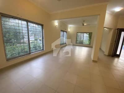 READY TO MOVE 235sq yd 3Bed DDL Villas FOR SALE at Precinct-27 Close to Jinnah Avenue and London Bridge READY TO MOVE 235sq yd 3Bed DDL Villas FOR SALE at Precinct-27 Close to Jinnah Avenue and London Bridge