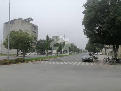 واپڈا سٹی ۔ بلاک ایچ واپڈا سٹی,فیصل آباد میں 1 کنال رہائشی پلاٹ 4.1 کروڑ میں برائے فروخت۔ واپڈا سٹی ۔ بلاک ایچ واپڈا سٹی,فیصل آباد میں 1 کنال رہائشی پلاٹ 4.1 کروڑ میں برائے فروخت۔