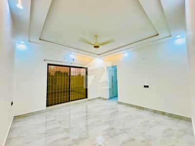 One Kanal Upper Portion Availble For Rent In Lake City