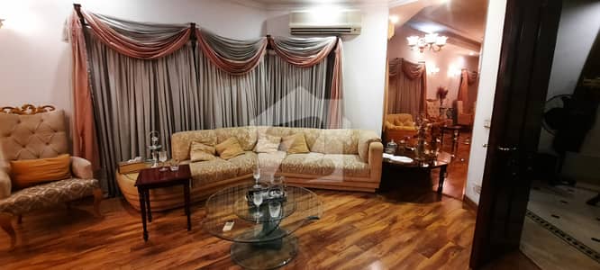 2 KANAL WITH BASMENT PRIME LOCATION DOUBLE GATE DUPLEX HOUSE IN DHA PHASE 3