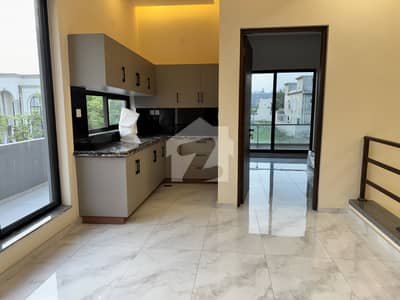 Upper Portion Of 1 Kanal House Is Available For Rent In Lake City