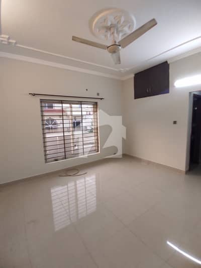Corner Saprate Entrance 35X70 Upper Portion For Rent In G-13 Islambad