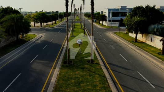 ستارہ ولاز فیصل آباد میں 3 کنال رہائشی پلاٹ 14.0 کروڑ میں برائے فروخت۔