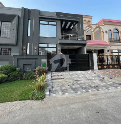 بحریہ نشیمن ۔ آئرس بحریہ نشیمن,لاہور میں 3 کمروں کا 5 مرلہ مکان 1.75 کروڑ میں برائے فروخت۔