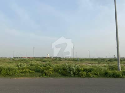 ڈی ایچ اے فیز 8 - بلاک زیڈ 6 ڈی ایچ اے فیز 8,ڈی ایچ اے ڈیفینس,لاہور میں 5 مرلہ رہائشی پلاٹ 1.15 کروڑ میں برائے فروخت۔