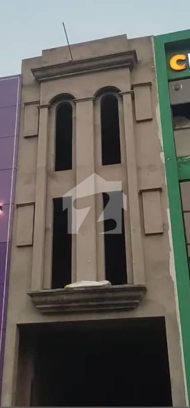 گرین ایونیو کمرشل کینال روڈ,فیصل آباد میں 3 مرلہ Studio عمارت 6.3 کروڑ میں برائے فروخت۔ گرین ایونیو کمرشل کینال روڈ,فیصل آباد میں 3 مرلہ Studio عمارت 6.3 کروڑ میں برائے فروخت۔