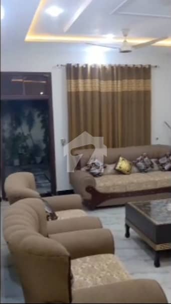 10 Marla Beautiful House On Taunsa Road Garden Town At Ideal Location
