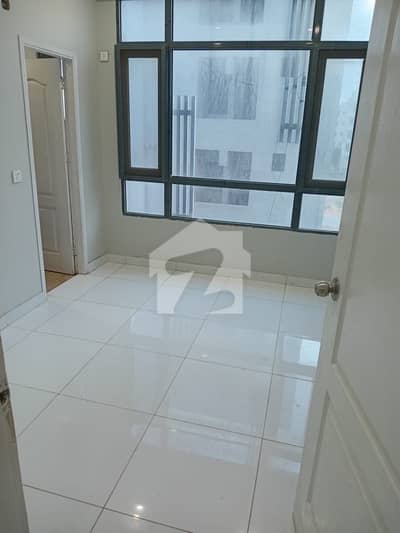 STUDIO APARTMENT AVAILABLE FOR SALE STUDIO APARTMENT AVAILABLE FOR SALE