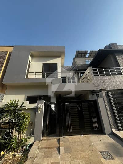 5 Marla Used House Available For Sale In Paragon City